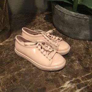 Mel Dreamer by Melissa light pink sneakers